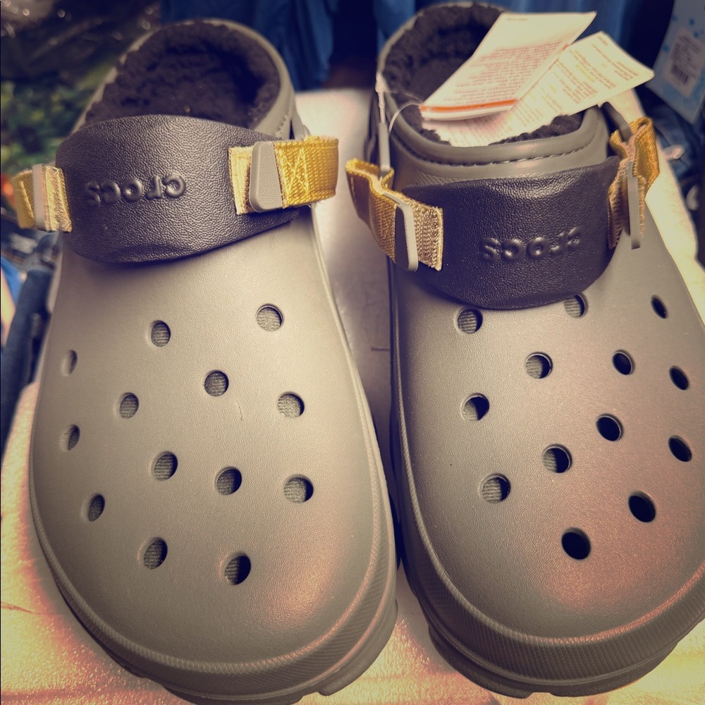 Men’s Crocs lined clog